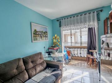 Apartamento · 35m² · 1 Quarto · 1 Vaga · Excelente JK com sacada 1 quadra do mar