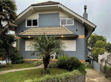 Casa · 156m² · 2 Vagas · A POUCOS METROS DA CATEDRAL DE PEDRA