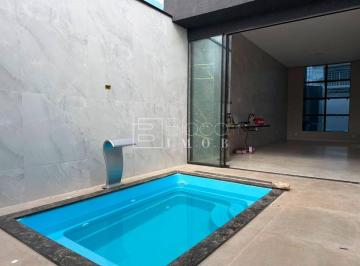 Casa · 150m² · 3 Quartos · 2 Vagas · Casa de alto padrão com 3 quartos sendo 1 suíte, espaço gourmet e piscina na QR 405 de Samambaia
