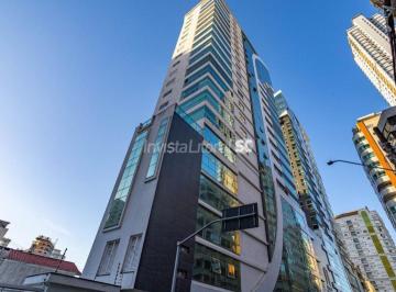 Apartamento de 3 quartos, Itapema · Apartamento de 165 m², 3 quartos, sendo 3 suítes, 3 vagas e área de lazer para aluguel em Itapema SC