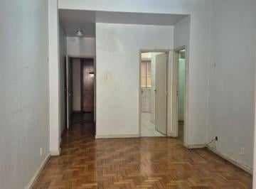 Apartamento de 3 quartos, Rio de Janeiro · Apartamento Claro e Arejado de 2 Quartos em Copacabana – 7º Andar, Frente Mascarenhas de Moraes