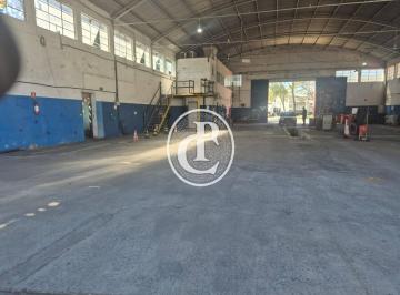 Comercial · 1350m² · Galpão Comercial Venda e Renda de Locação l Chacaras Reunidas l 740 m²