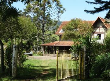 Rural · 300m² · 4 Quartos · Fazenda de Luxo à Venda em Delfim Moreira-MG, Bairro Taquaral: 4 Quartos, 1 Suíte, 2 Salas, 4 Banhei