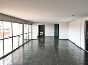 Apartamento · 176m² · 3 Quartos · 1 Vaga · Imperdível apartamento à venda no Centro de Itajubá-MG: 3 quartos, 1 suíte, 1 sala, 2 banheiros, 1 v