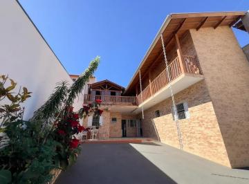 Casa de 5 quartos, Valinhos · Casa à venda com 240m², 5 quartos e 6 vagas