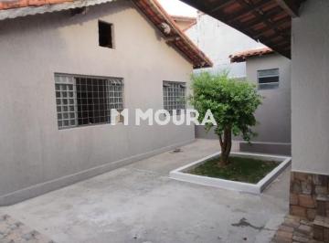 Foto 01 · Casa com 2 dorms + Edícula e 3 vagas - Avaliamos permuta!