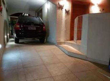 Casa de 4 quartos, Araçatuba · Oportunidade ÚNICA em Araçatuba - SP