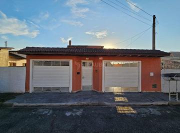 Casa de 4 quartos, Mogi das Cruzes · Sobrado com 4 dormitórios, piscina e amplo terreno na Vila Oliveira, Mogi!