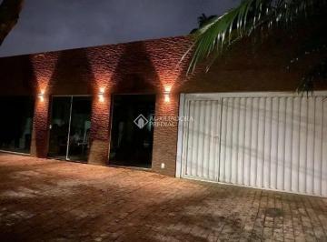 Casa · 225m² · 4 Quartos · 4 Vagas · EXCELENTE OPORTUNIDADE NO BAIRRO FAZENDA - ITAJAÍ Localização privilegiada