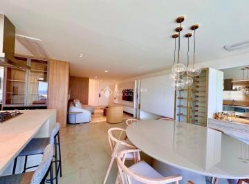 Apartamento · 210m² · 4 Quartos · 4 Vagas · Apartamento com 4 Suítes Finamente Mobiliado Vista Mar na Praia Brava