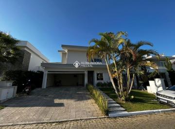 Casa · 270m² · 4 Quartos · 4 Vagas · Casa em Codomínio. 4 suítes a venda na Praia Brava em Itajaí
