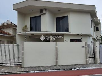 Casa · 230m² · 4 Quartos · 2 Vagas · Casa 4 dormitórios à venda no Centro de Itajaí