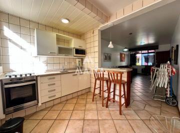 Casa · 3 Quartos · Casa para aluguel - em Ingleses do Rio Vermelho