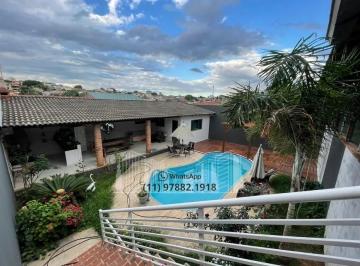 Casa de 6 quartos, Santa Branca · Sobrado com 525m² no Centro de Santa Branca