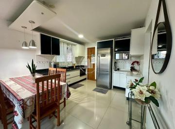 Casa · 70m² · 3 Quartos · 2 Vagas · Casa 3 Quartos - Serraria