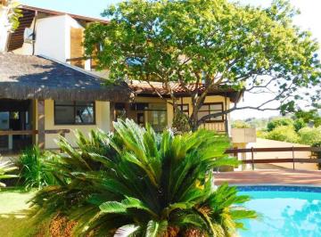 Casa · 390m² · 4 Quartos · 4 Vagas · Casa de Condomínio para alugar em Marambaia de 390.00m² com 4 Quartos, 4 Suites e 4 Garagens