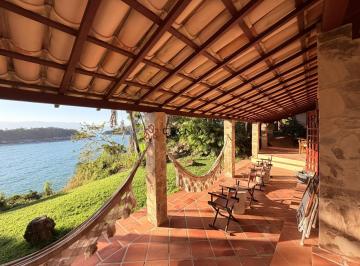 Casa · 210m² · 3 Quartos · Residência Exclusiva em Ilha Particular com Vista para o Mar - Paraty