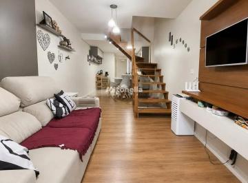 Casa · 75m² · 2 Quartos · 1 Vaga · Sobrado à venda no bairro Desvio Rizzo