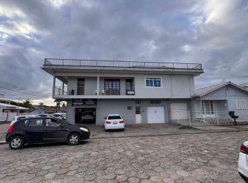Casa · 450m² · 4 Quartos · 1 Vaga · Casas e Sala comercial
