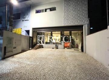 FACHADA · Casa Comercial à Venda em Santos-SP, Boqueirão 5 Salas, 3 Banheiros, 3 Vagas 210 m² RICCI Consult