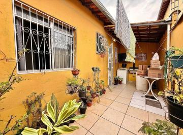 Casa de 2 quartos, Belo Horizonte · Casa Geminada Linear à Venda | 65m² | 2 Quartos | Copacabana