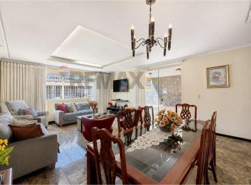 Casa · 246m² · 5 Quartos · 2 Vagas · Casa QE 09 Conjunto G Guará I 5 Quartos com Habite-se - Aceita Financiamento - Próxima ao Metrô