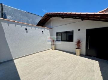 Casa · 134m² · 3 Quartos · 2 Vagas · Casa Geminada com 3 Dormitórios, Suíte, Churrasqueira e 2 Vagas bairro Boqueirão.