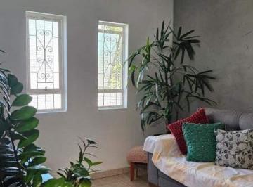 Casa · 165m² · 4 Quartos · 2 Vagas · Casa Jd. São Manoel, próximo à Santa Casa