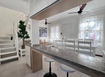 Apartamento · 97m² · 2 Quartos · Apartamento Duplex com 96m² Privativos - Acesso Direto à Praia, Sol da Manhã e Alta Rentabilidade,