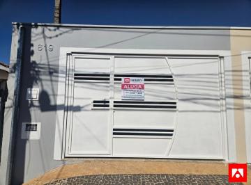 Casa · 118m² · 3 Quartos · 2 Vagas · Casa com 3 quartos, 1 suíte e 2 vagas para locação na Vila Linópolis em Santa Bárbara d'Oeste 