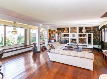 Casa · 308m² · 4 Quartos · 4 Vagas · CASA TÉRREA ENCANTADORA E ACONCHEGANTE – COM ACESS