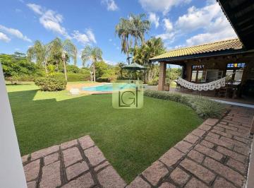 Casa · 456m² · 3 Quartos · 2 Vagas · Casa com amplo terreno e 3 suítes à venda no Condomínio Monte Belo, em Salto/SP.