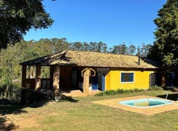 39a432a55693959ed89248821fe687fa14b9c126 · Casa Térrea em Condomínio Fechado | 4 Suítes, Piscina e Terreno de 1.300 m²