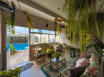 Casa · 254m² · 4 Quartos · 6 Vagas · Sobrado com 4 quartos à venda em Caiçara - SP