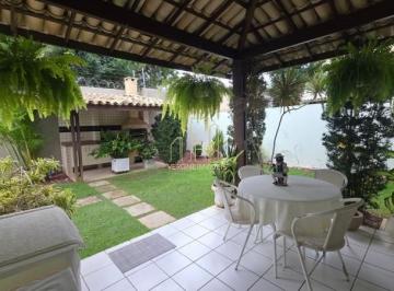 Foto 01 · Casa em condomínio à venda em Piatã com 4 quartos 3 suítes 3 salas 6 banheiros 2 vagas 305m²