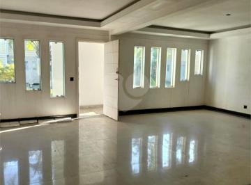 Casa · 220m² · 4 Quartos · 2 Vagas · Condomínio com 4 quartos à venda em Mirim - SP