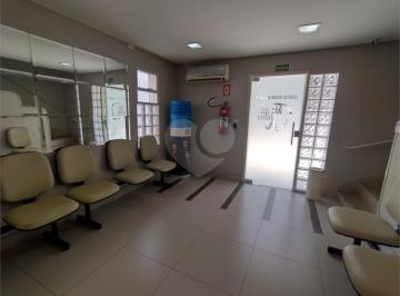 Comercial · 17m² · Salas à venda em Campo grande - SP
