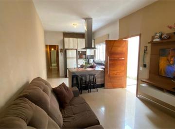 Casa · 250m² · 4 Quartos · 2 Vagas · Casa com 4 quartos à venda em Aviação - SP