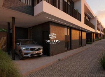 Casa · 172m² · 3 Quartos · 2 Vagas · Casa triplex de alto padrão, com 3 quartos, à venda no Boa Vista em Curitiba