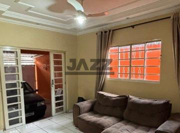 Casa · 208m² · 3 Quartos · 2 Vagas · Casa à venda no Jardim García em Campinas - 3 dormitórios, 2 suítes, espaço gourmet e 2 vagas de gar