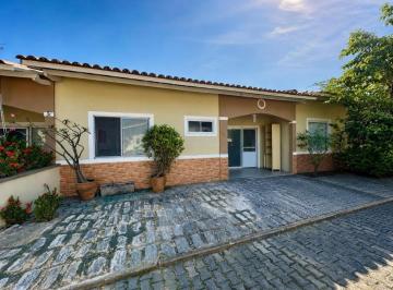 Casa · 91m² · 3 Quartos · 2 Vagas · Casa de condomínio com 3 quartos no condomínio Green Village na Lagoa Redonda, e