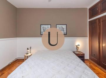 cff4d7c2ea47cfc768cd5f49e26b150b17a5fd63 · Paraíso – Prédio de três pavimentos, cada um com dois apartamentos, Em média cada unidade com 150,00