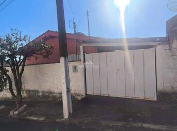 Casa · 2 Quartos · 1 Vaga · Casa à venda no bairro Nossa Senhora das Dores em Guaxupé