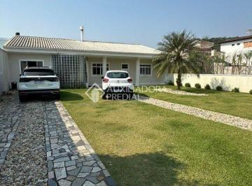 Casa · 182m² · 4 Quartos · 5 Vagas · Casa com 182m² de Privativo, 4 Suítes sendo 1 Master, Terreno Grande de 720m² e Área Gourmet em Sant