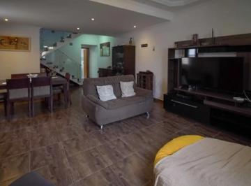 Casa · 250m² · 3 Quartos · 8 Vagas · CASA COM TRÊS DORMITÓRIOS À VENDA NO PARQUE SANTA ISABEL EM ITUPEVA