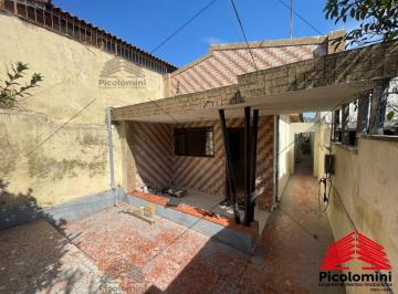 Foto 01 · Casa térrea no Parque São Lucas, a 900mts da estação Oratório, 2 quartos, 2 vagas de garagem, quinta