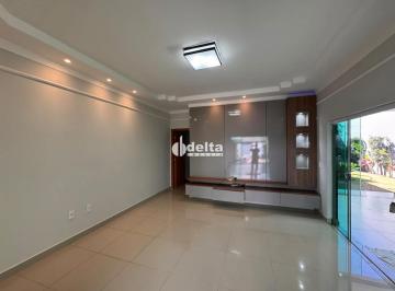 Casa · 300m² · 3 Quartos · 4 Vagas · Casa com 3 quartos sendo 1 suíte disponível para venda no bairro Novo Mundo em Uberlândia-MG