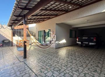 Casa · 240m² · 3 Quartos · 2 Vagas · Casa em Ibirité com 3 Qts (1 suíte master), 3 vagas e espaço gourmet