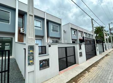 Casa · 63m² · 2 Quartos · 1 Vaga · Sobrado à venda no bairro Ilha da Figueira - Guaramirim/SC