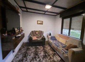 Casa · 130m² · 3 Quartos · 5 Vagas · Casa com 3 quartos, sala ampla, cozinha, 4 vagas, Próximo a Baltazar